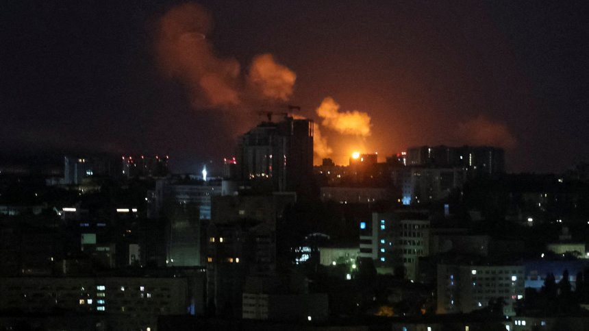 Русия атакува петролно хранилище в Украйна, ранени са четирима души