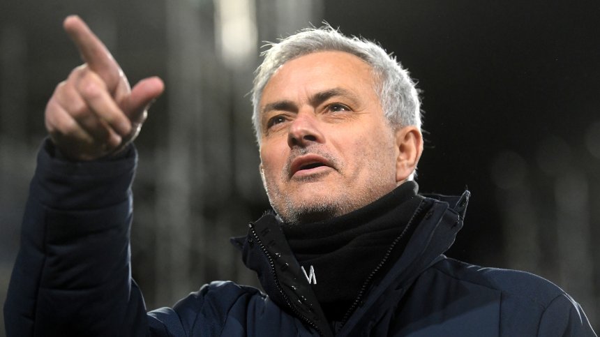 Жозе Моуриньо застава начело на "Рома" от новия сезон