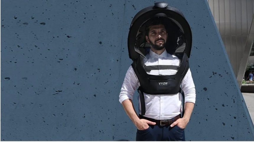 Изобретател създаде шлем, който предпазва от коронавируса