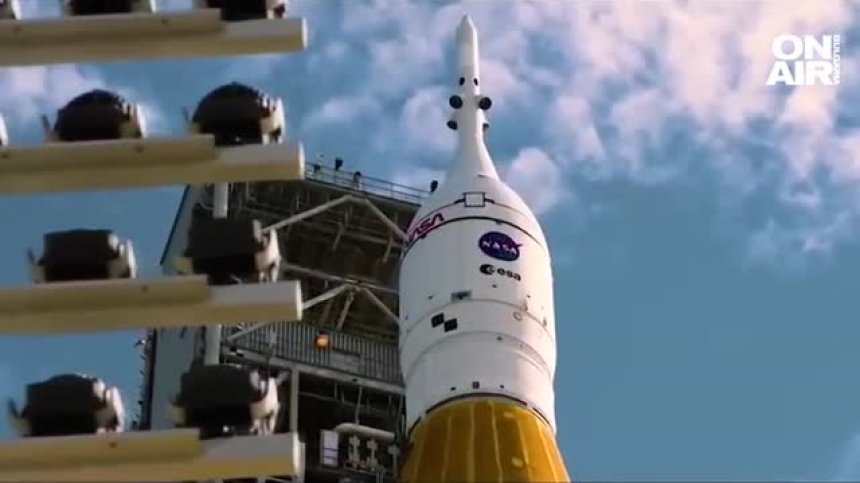 Пукнатина в резервоар отложи пътуването на НАСА до Луната за 2 септември