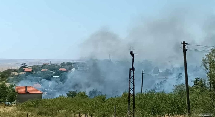 25 къщи изгоряха във вилна зона на Бургас, задействаха BG-ALERT