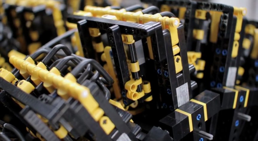 Вече е факт първата кола от конструктор Lego, задвижвана от въздух