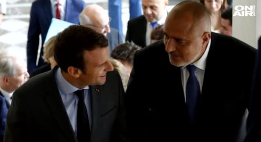 Френският президент започва европейската си обиколка