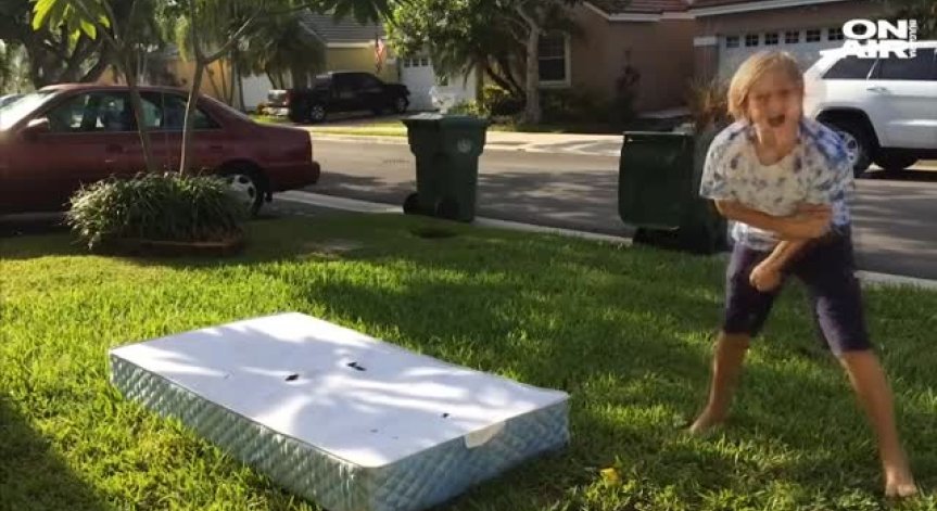 Дебнещият матрак