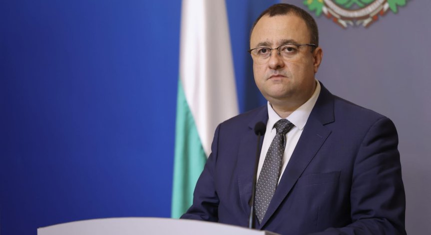 Министърът на регионалното развитие отговори на Русинова.