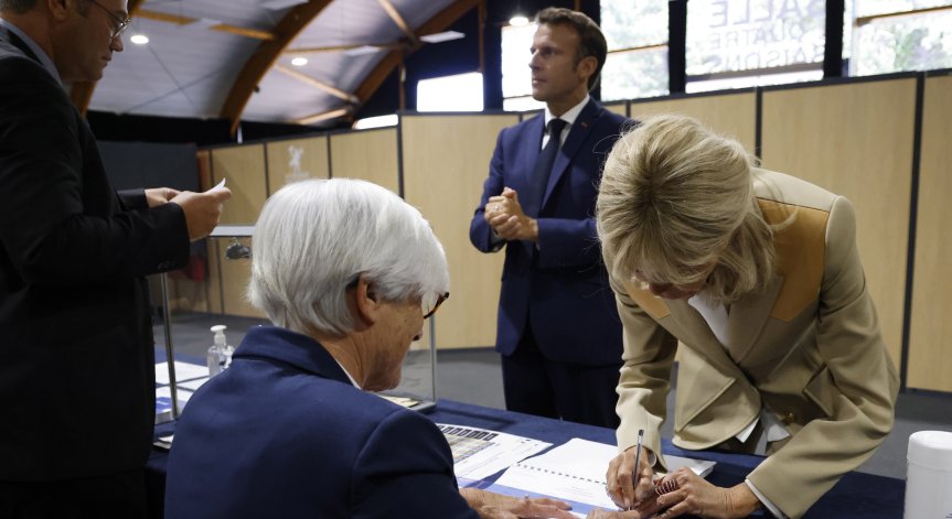 Тест за Макрон - френските избиратели гласуват на втори тур на парламентарните избори