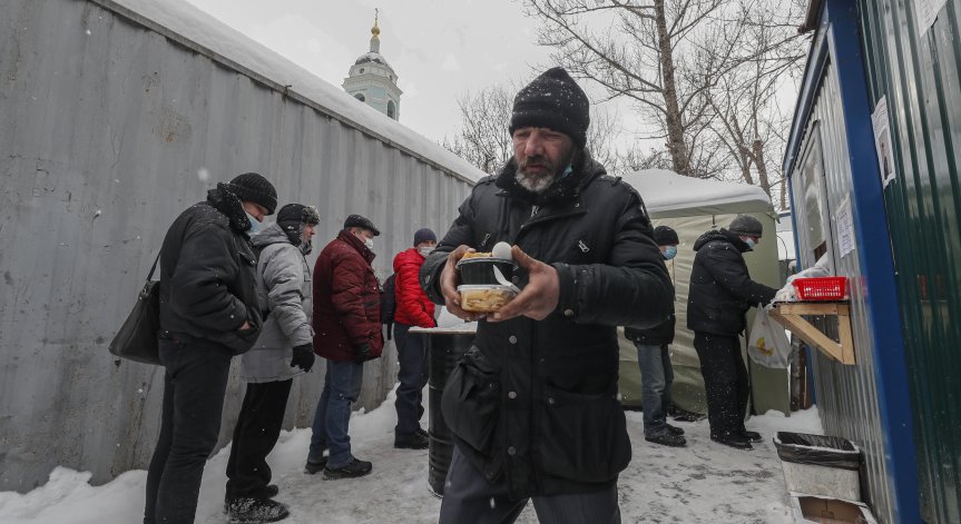 Социолог: Русия неглижира народа си, парите не достигат до хората