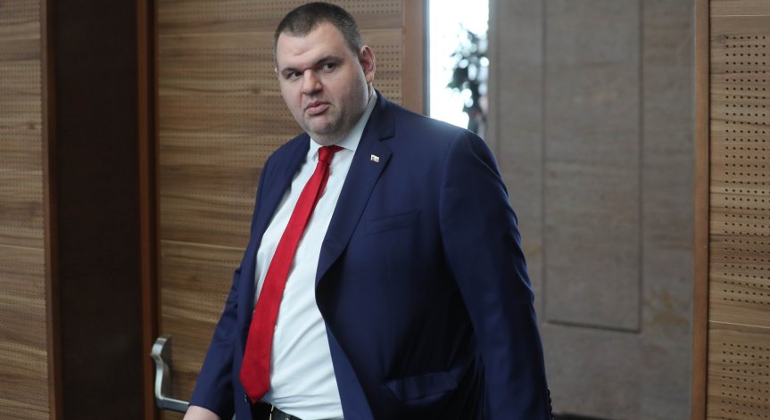 ''Българите трябва да имат евтини горива'', заяви лидерът на ДПС - ''Ново начало''.