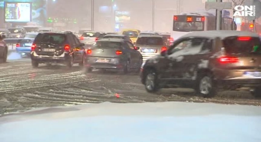 Снежният капан парализира столицата