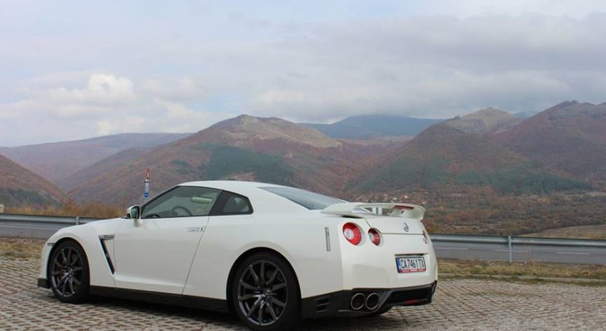 От 0 до 100 за едно вдишване: тестваме смайващия Nissan GT-R
