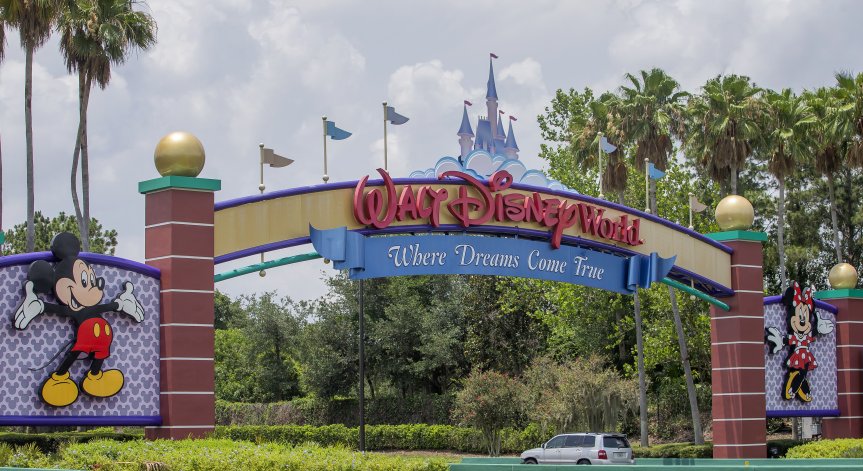 Съдят Disney заради мерките срещу Ковид-19