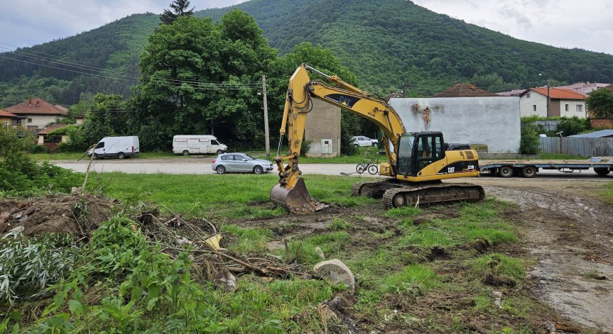 НС обсъжда щетите от наводненията, депутатите изслушват вътрешния министър