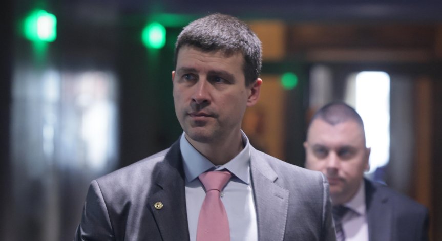 Ивелин Михайлов съди НС заради 