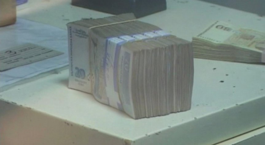 Всички банки у нас приемат клиенти в нормалното си работно време