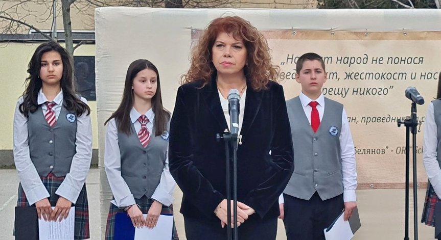 Йотова настоя за музей, който да разказва за спасяването на българските евреи