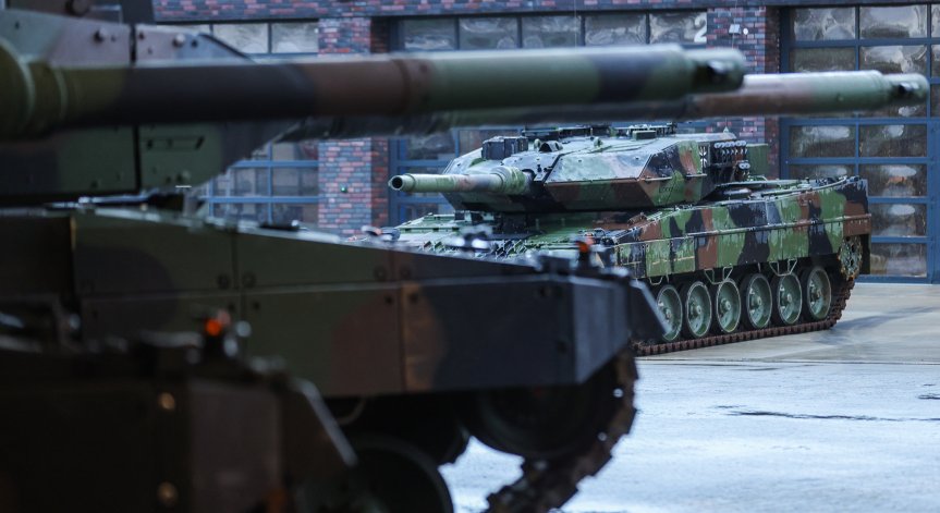 НАТО прехвърли в Украйна 1100 ПВО системи и 440 танка, твърди руското разузнаване