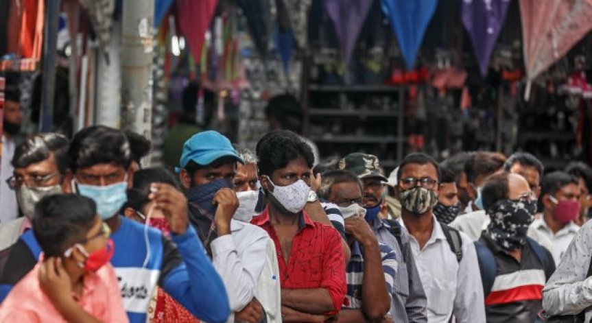 Делта вариантът на коронавируса може да доведе до нови вълни на затваряне