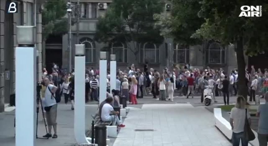 Хиляди протестираха в Белград срещу президента Александър Вучич
