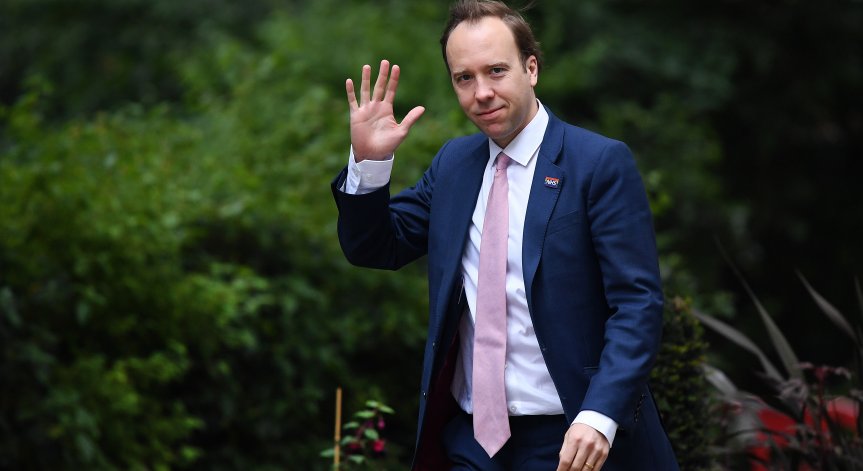 Английските работници получават по 13 паунда дневно при самоизолация