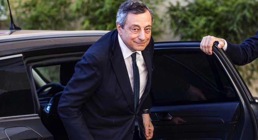 Местната власт и бизнесът в Италия призовават Драги да остане премиер