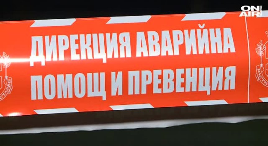 Двама от пострадалите в автобусната катастрофа в София остават в 