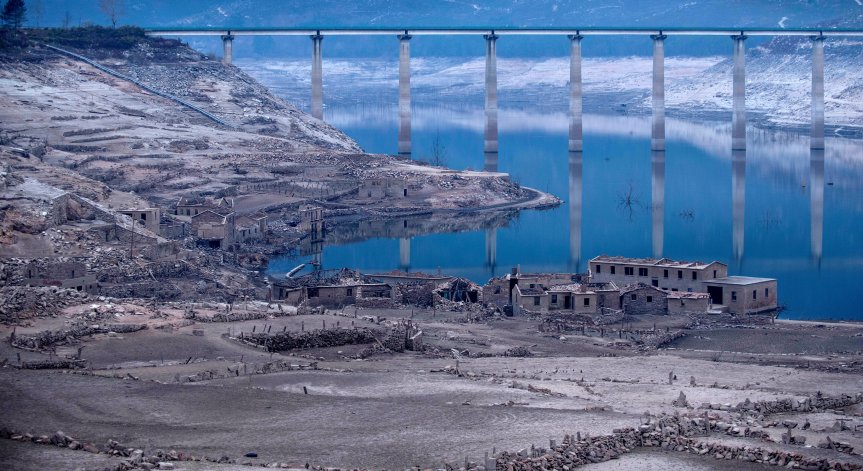 Призрачно село на испанско-португалската граница привлича тълпи от туристи