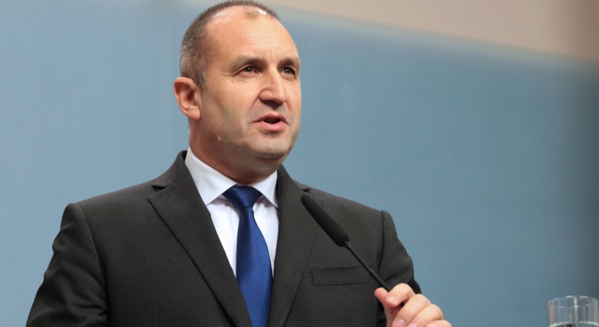 Радев: Войната в Украйна е заплаха за глобалния мир и сигурността