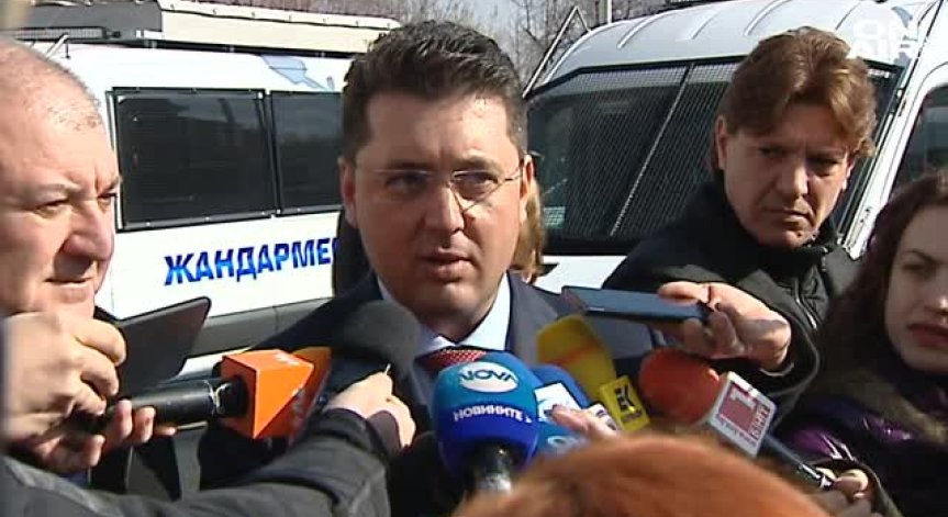 Никой не е искал оставката на главния комисар на МВР