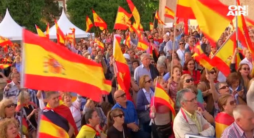 Хиляди на протест в Испания против новия кабинет на Педро Санчез