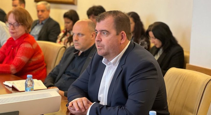 Министър Гечев: Ще защитаваме българските рибари и икономическите ни интереси