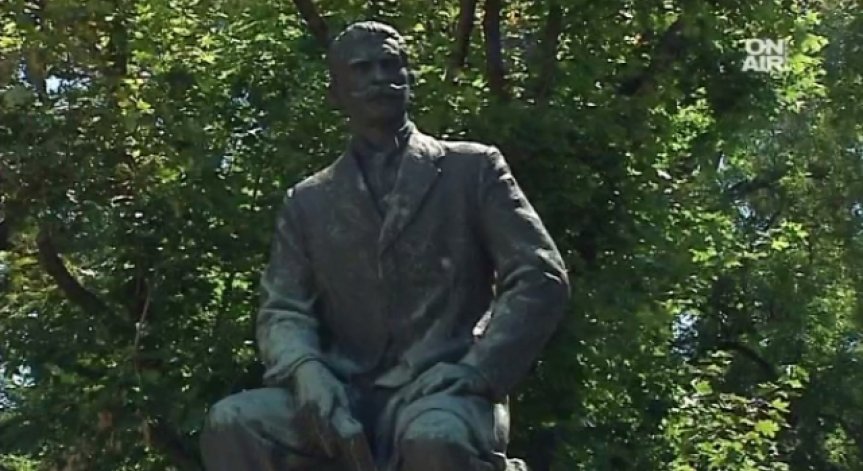 Уволниха директора на музея 