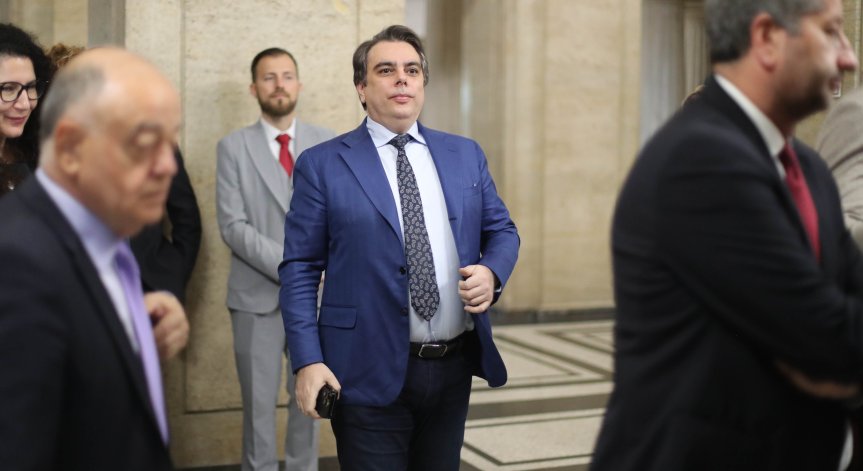 Асен Василев няма да е в листата на ПП-ДБ за европейските избори