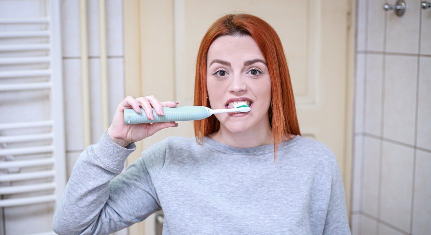 Как да си направим домашна вода за уста?