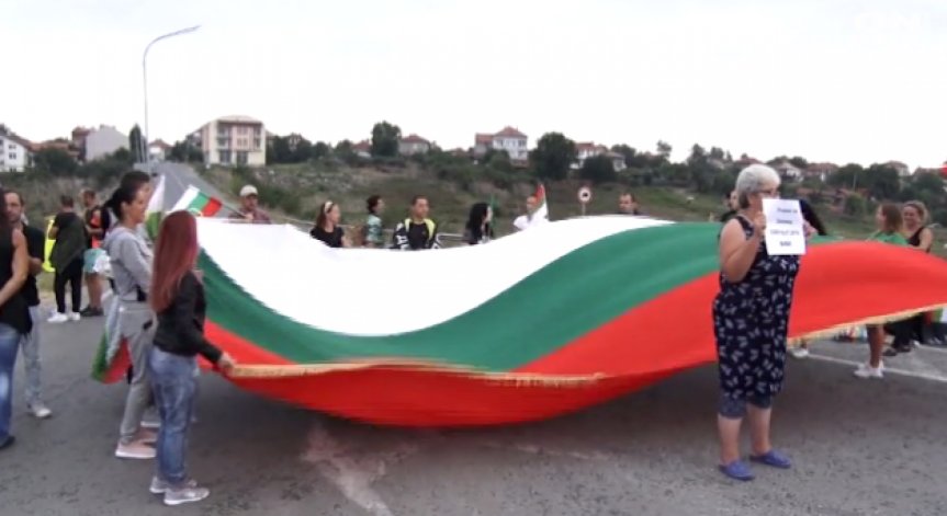 Напрежение заради чумата, животновъди блокираха пътища в Странджа