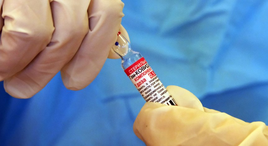 Разрешиха едновременно ваксиниране срещу Ковид-19 и грип