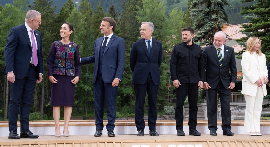 Срещата беше засенчена от конфликта в Близкия изток.