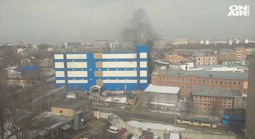 Пожар горя в детски търговски център в Москва