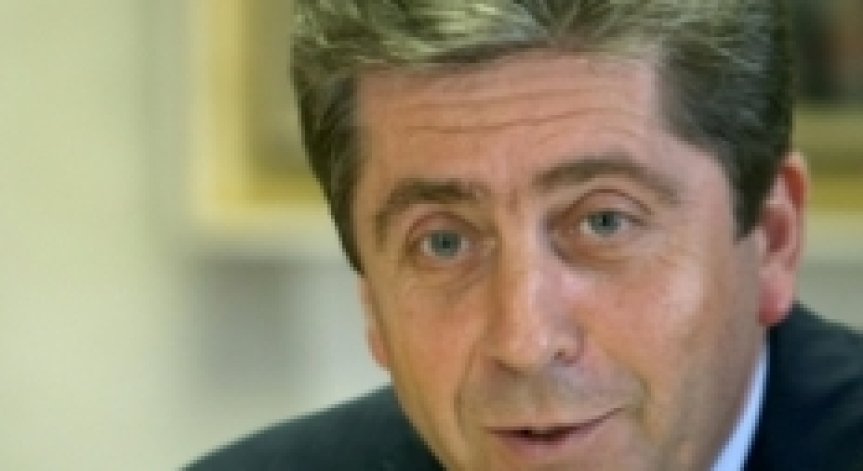 Първанов разкритикува “менторския” тон към ромите