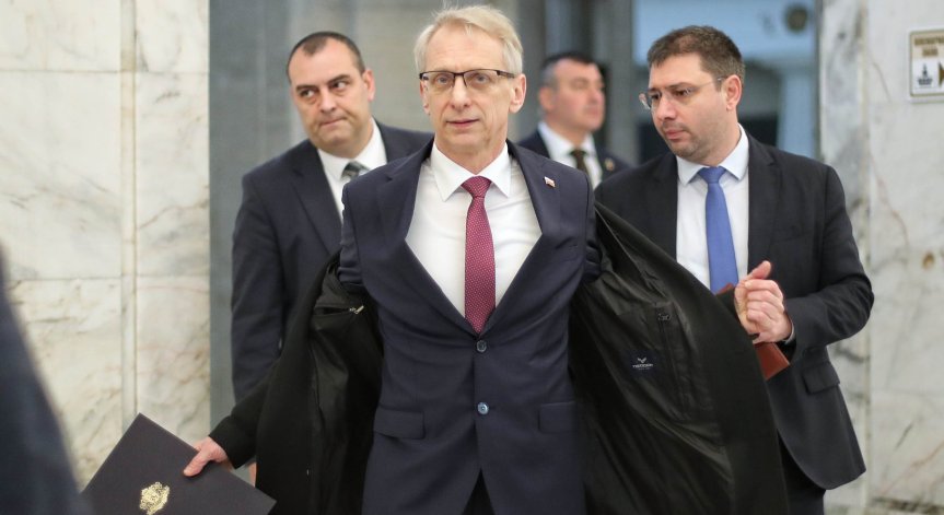 Денков депозира в НС оставката на правителството