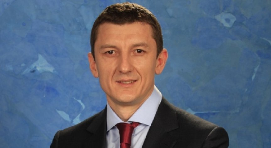 Заместник-министърът на отбраната може да създаде проблем в правителството