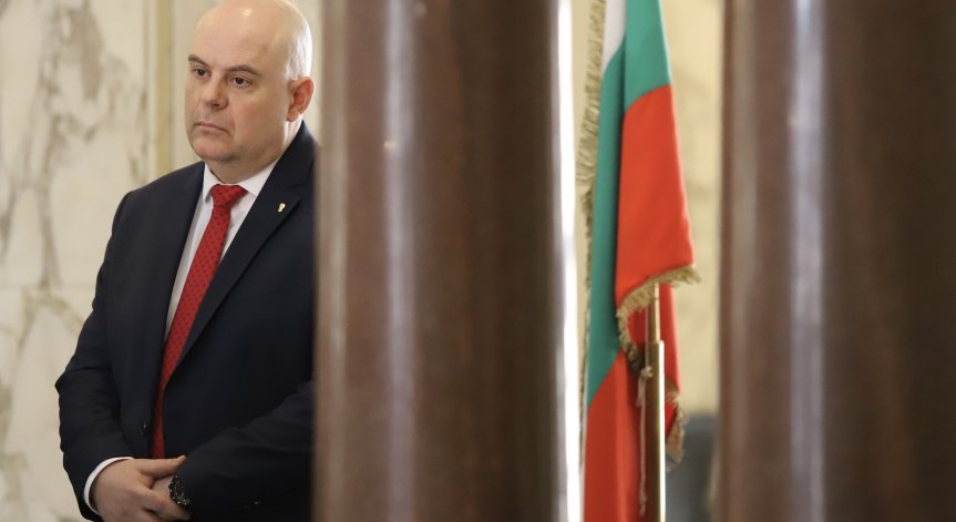 Прокуратурата зове прокурори и следователи да дарят кръв