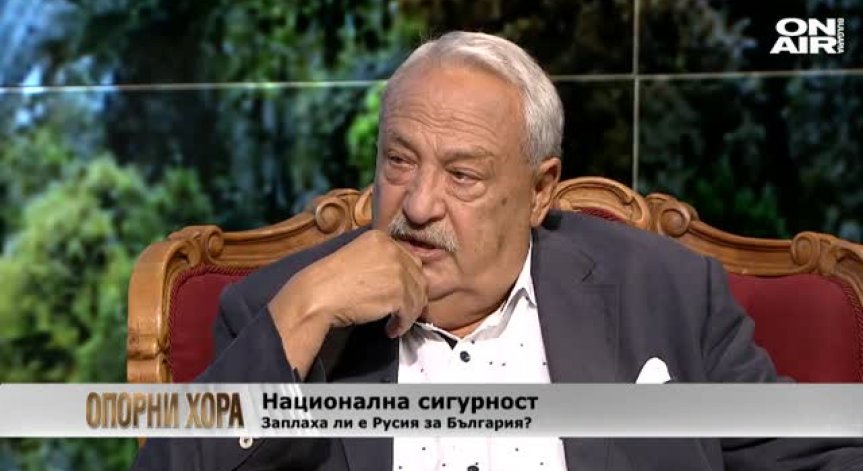 Иван Гарелов нарече “фарс” битката за БНТ