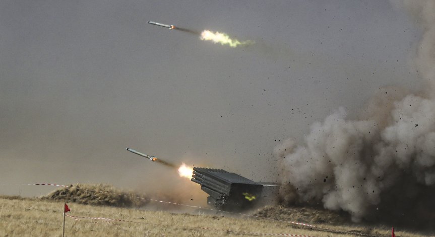 Страховитите оръжия на Пекин, които могат да решат изхода на войната в Украйна