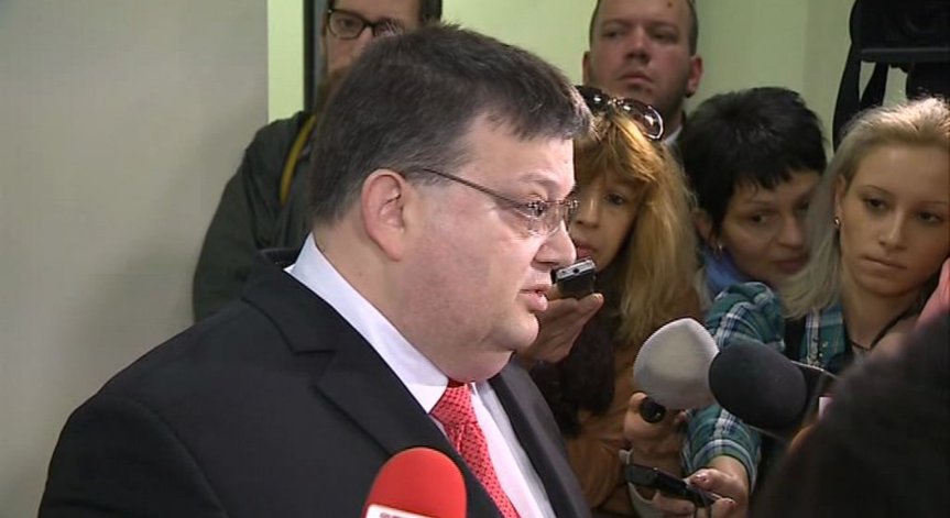 Спрете спекулациите за Лясковец, призова Цацаров