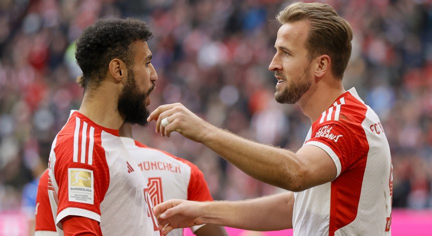 8:0 в мач с 3 червени картона: 