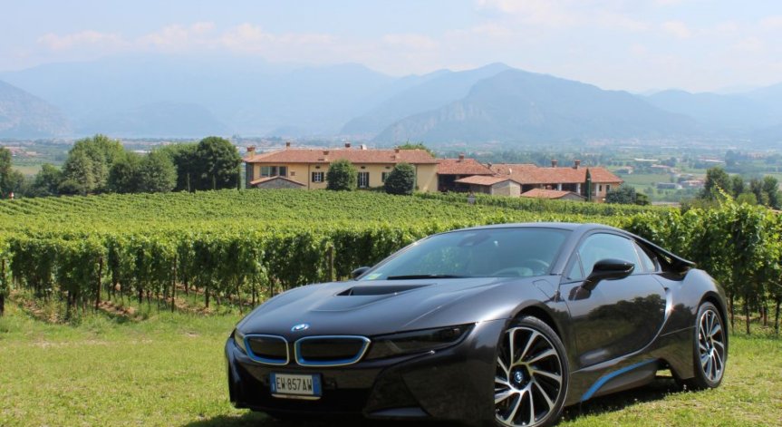 Завръщане в бъдещето: тест на BMW i8