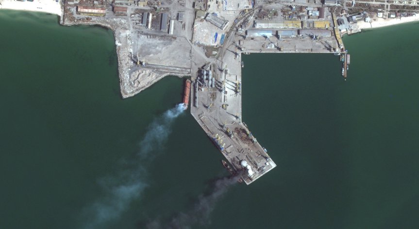 Русия удари с дронове Одеса, на пристанището избухнаха пожари