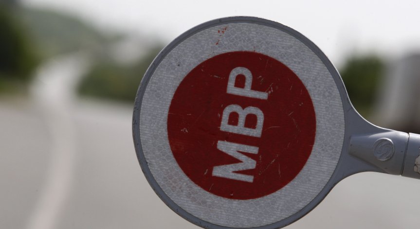 Пиян 19-годишен подкара 