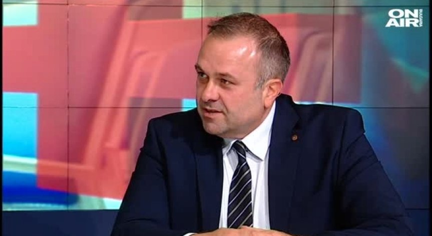 Зам.-министърът на здравеопазването пристигна в Столичното следствие