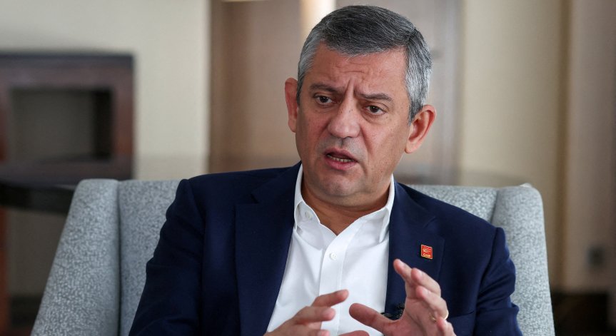 Турският опозиционен лидер Йозгюр Йозел създава нова партия срещу Ердоган